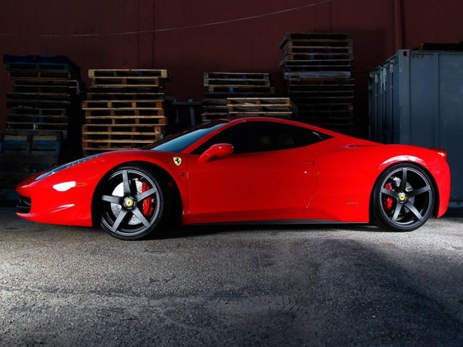  Ferrari 458 Italia by Vorsteiner 2012 года  (фото 5 из 15)